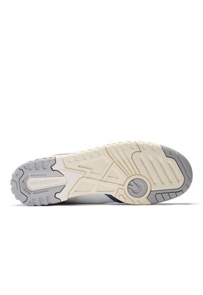 TENIS NEW_BALANCE HOMBRE BB550BWG BB550 Talla 11