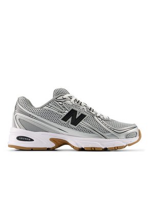 TENIS NEW_BALANCE UNISEXO U740GB2 740 Talla 6.5