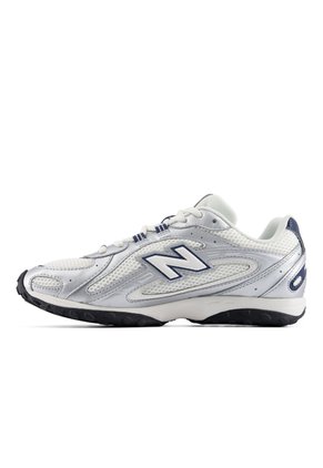Tenis Lifestyle Unisex 204L New Balance U204LPC