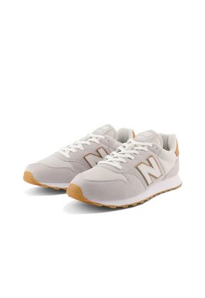 Tenis New Balance 500-Gris