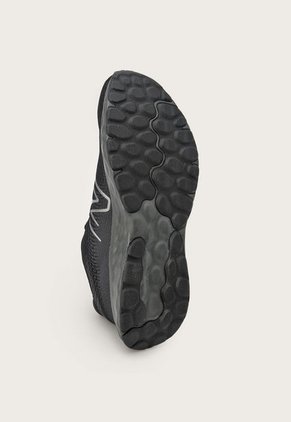 Tenis Running Negro-Plateado New Balance 520 v8