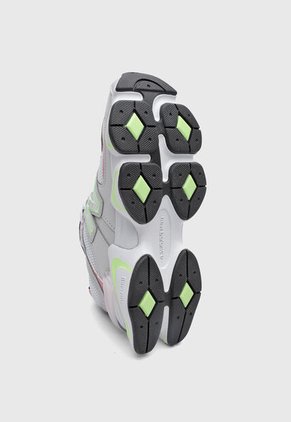 Tenis Lifestyle new balance 9060 Gris
