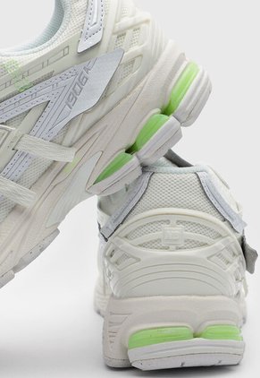 Tenis new balance 1906A Amarillo