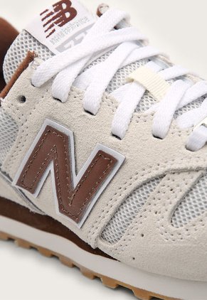 Tenis Lifestyle Gris-Marrón-Blanco New Balance 373