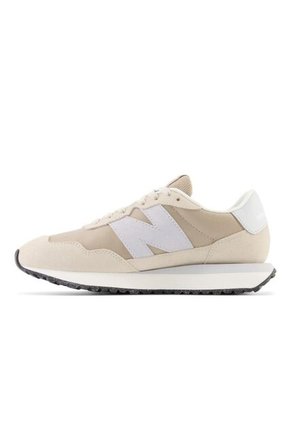 Tenis New Balance 237 Mujer-Beige