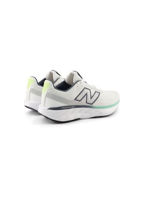 Tenis New Balance Fresh Foam 520 V9 Hombre