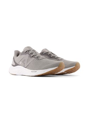 Tenis New Balance Fresh Foam Arishi V4 Hombre