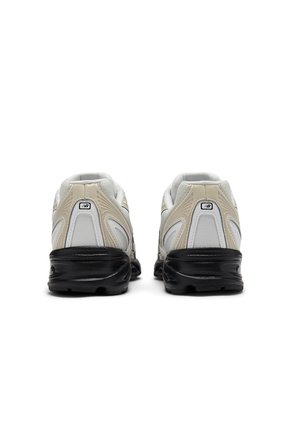 Unisex 740 New Balance U7404OO