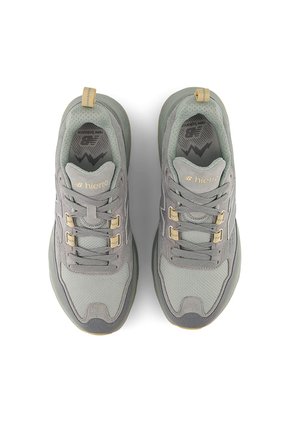 Tenis Deportivo New Balance Original Hierro Trek Gris Hombre
