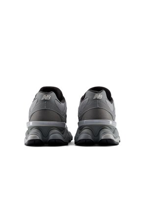 Tenis Lifestyle Unisex 9060 New Balance U90609XS