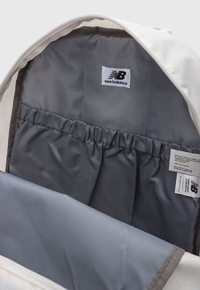 Morral  new balance Opp Core Blanco