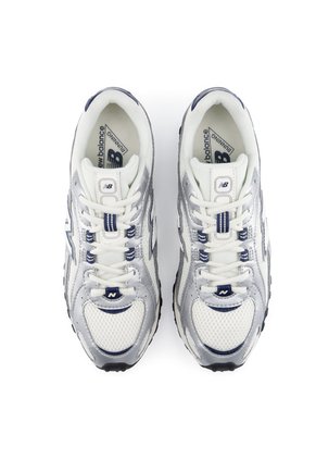 Unisex 204L New Balance U204LPC