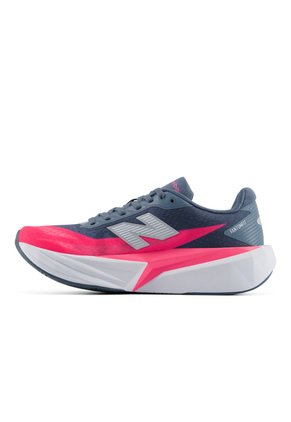 Tenis Running FuelCell Rebel V5 New Balance WFCX589