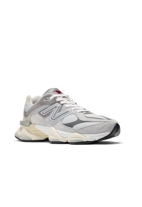 Tenis New Balance 9060 Hombre-Gris/Negro