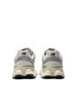 Tenis New Balance 9060 Hombre-Gris/Negro de New Balance