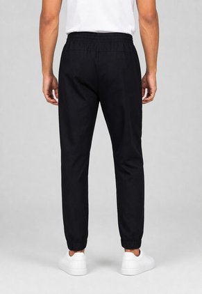Jogger new balance Sport Essentials Negro