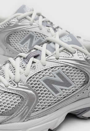 Tenis Lifestyle new balance 530 Gris