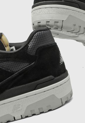 Tenis Lifestyle Negro-Blanco-Gris New Balance 550