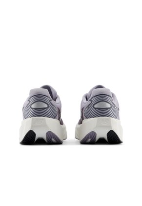 Tenis Running FuelCell Rebel V5 New Balance WFCX906