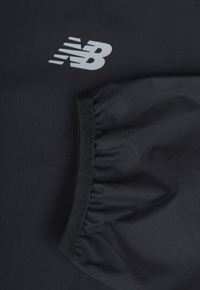 Chaqueta Running new balance Sport Essentials Negro