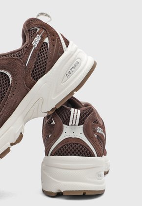 Tenis Lifestyle new balance 530 Marrón