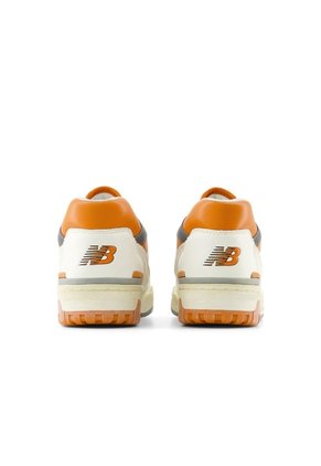 Tenis New Balance 550-Blanco/Naranja