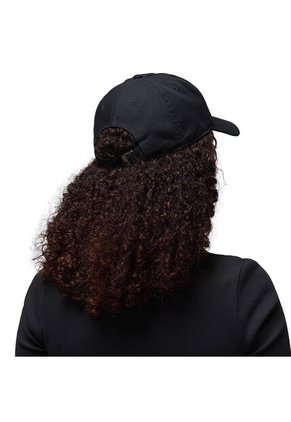GORRA NIKE FD5181-013 Talla M-L