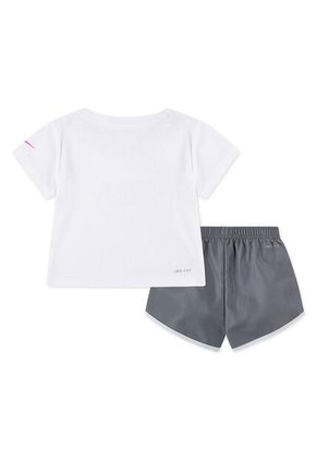 Conjunto Niños Nike Dri-FIT Game, Swoosh, Match!