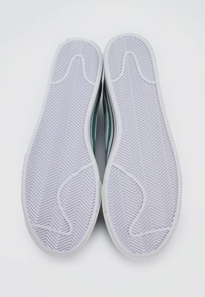 Tenis Lifestyle Verde-Blanco Nike Court Legacy EU 39