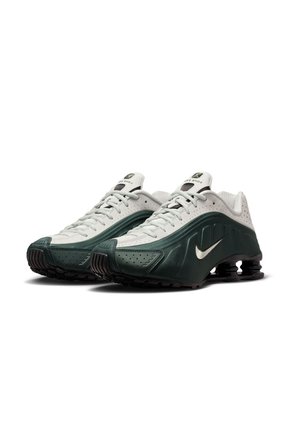 TENIS NIKE HOMBRE HQ1988-300 SHOX Talla 9