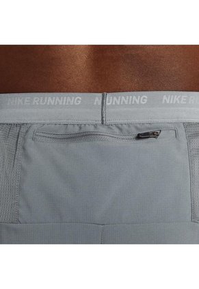 Pantaloneta Hombre Nike Stride Gris