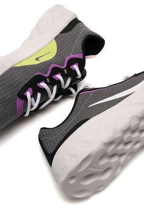 Tenis Running Negro-Morado-Blanco Nike Explore Strada