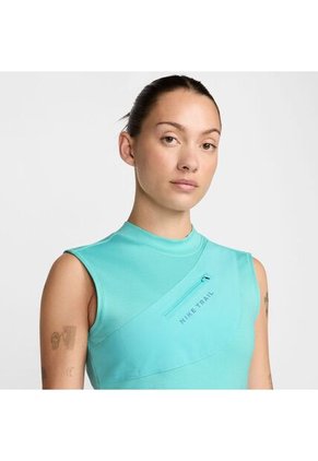 Camiseta Mujer Nike Trail
