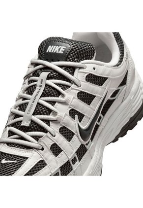 TENIS NIKE HOMBRE IO8711-101 P-6000 Talla 9.5