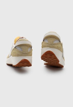 Tenis Lifestyle Beige-Blanco Nike Waffle Debut Vintage