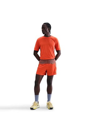 Camiseta Hombre Running Nike Solar Chase Rojo