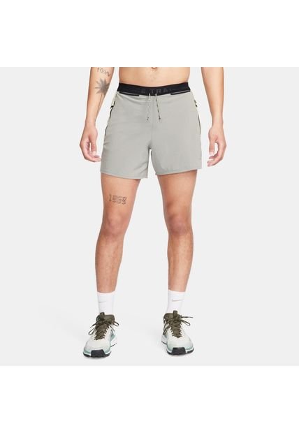 Pantaloneta Deportiva Hombre Nike Df Secondsunrise 5Bf Shrt Gris