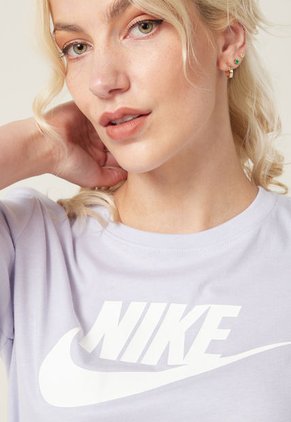 Camiseta Celeste-Blanco Nike Sportswear Essentials