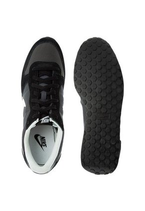 Tenis Lifestyle Negro-Blanco Nike Genicco