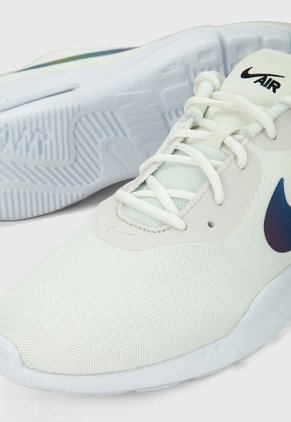 Tenis Lifestyle Blanco-Tornasol Nike Air Max Oketo
