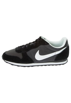 Tenis Lifestyle Negro-Blanco Nike Genicco