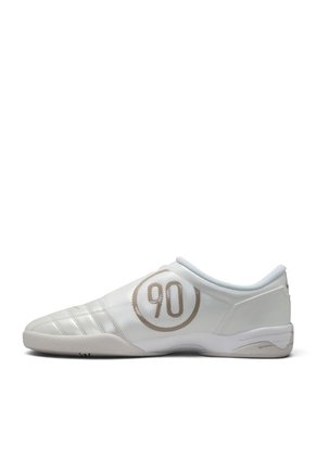 Tenis Nike Total 90 Hombre-Blanco Plateado