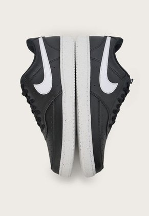 Tenis Lifestyle Negro-Blanco Nike Court Vision Low NN