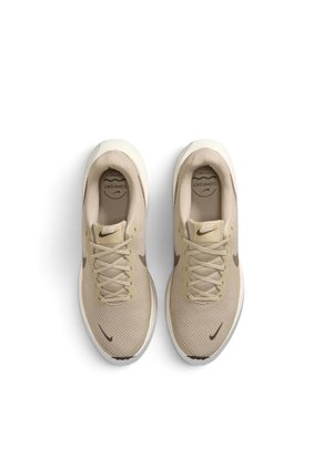 Tenis Nike Revolution 8 Hombre-Beige