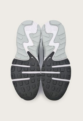 Tenis Lifestyle Blanco-Negro-Gris Nike Air Max Excee