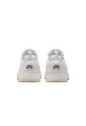TENIS SB ZOOM NYJAH 4 NIKE