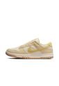 Tenis Mujer Lifestyle Nike Dunk Low Next Nature SE Dorado de Nike