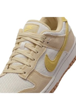 Tenis Mujer Lifestyle Nike Dunk Low Next Nature SE Dorado