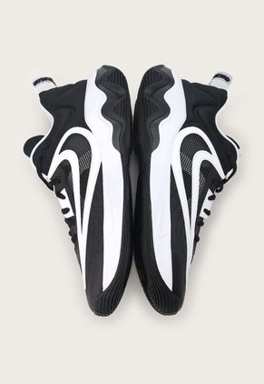 Tenis Basketball Negro-Blanco Nike Giannis Immortality 3
