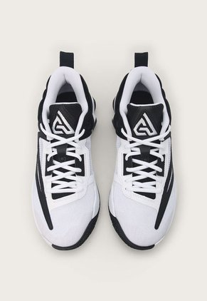Tenis Basketball Blanco-Negro Nike Giannis Immortality 3 Oreo